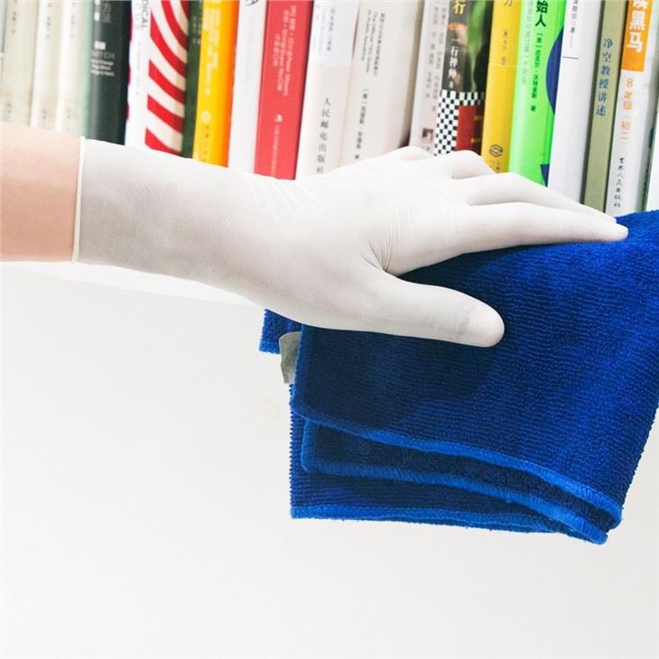 White Disposable Latex Gloves